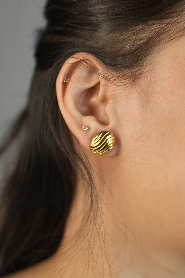 Glided Curve Stud Earrings