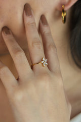 Daisy Glow Ring